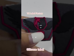 कस्टम टी शर्ट सिलिकॉन लेबल धोने योग्य 3 डी सॉफ्ट सिलिकॉन लोगो हीट ट्रांसफर सिलिकॉन बैज