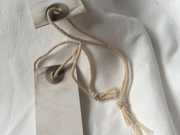 सुंदर डिजाइन छोटे छिद्रित लटका टैग, रेट्रो / विंटेज बुटिक टैग टैग