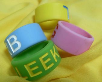 व्यापार दिखाएँ प्रोमोशनल आइटम Giveaways उभरा सिलिकॉन Wristband कंगन
