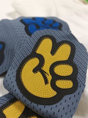 OEKOTEX इम्बोस्ड लोगो धोने योग्य पैच विनिमय योग्य कस्टम पैच