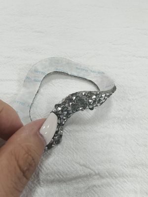 डिजाइनर कस्टम राइनस्टोन टेम्पलेट फ्लेम टेक्स्ट ब्लिंग हॉटफिक्स हीट ट्रांसफर डिज़ाइन आयरन ऑन टी-शर्ट जैकेट