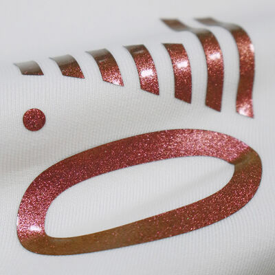 गारमेंट के लिए ग्लिटर वॉशेबल के साथ कस्टम सिलिकॉन हीट ट्रांसफर लेबल