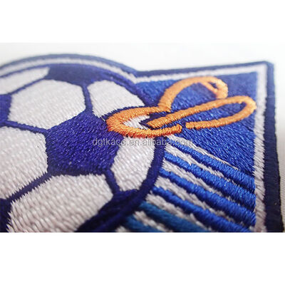 निर्माता अनुकूलित उच्च शास्त्रीय पैच कढ़ाई कपड़ा उपयोग के लिए अनुकूलित कपड़े लेबल