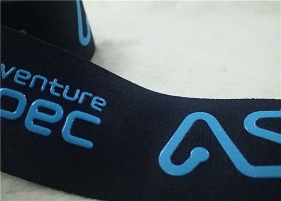 सजावट के लिए चमकदार स्क्रीन प्रिंटिंग लेबल जैक्वार्ड इलास्टिक बैंड रोल कैरेक्टर कॉर्ड