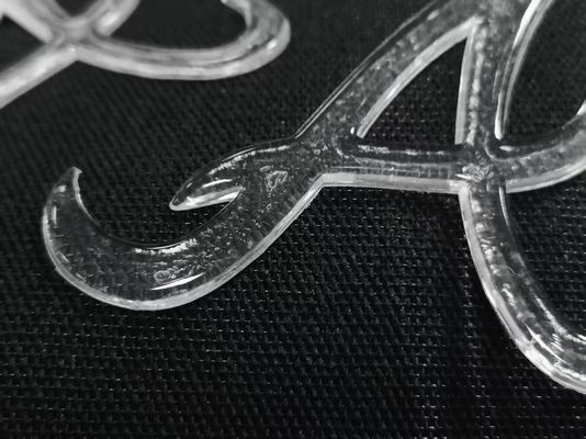 कस्टम अनुकरण बर्फ अर्ध पारदर्शी चमकदार टीपीयू लोगो वस्त्र के लिए गर्मी हस्तांतरण बैज